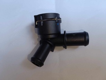 Króciec układu chłodzenia Toyota Rav IV 4 16260-0R010