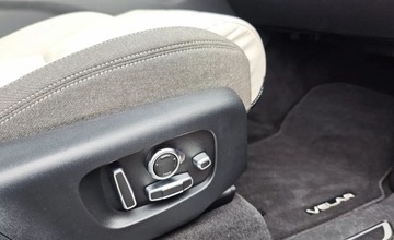 Land Rover Range Rover Velar SUV 2.0 SD4 240KM 2017 Land Rover Range Rover Velar Velar R-Dynamic HSE FV23 2.0 Diesel 240KM, zdjęcie 30