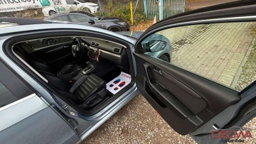 Volkswagen Passat B7 Variant 2.0 TDI CR DPF BlueMotion 170KM 2011 Volkswagen Passat 2.0tdi 170KM dsg skory Navi acc blis el.klapa max wersja, zdjęcie 36