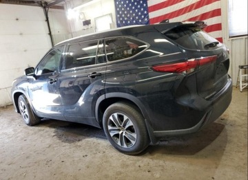 Toyota Highlander III 2022 Toyota Highlander 2022 TOYOTA HIGHLANDER HYBRID XLE 2.5 Hybryda 243KM, zdjęcie 2