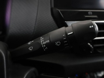 Citroen C4 III SUV 1.5 BlueHDi 110KM 2021 Citroen C4 Kamera, Navi, Aut.klima, Bluetooth, zdjęcie 32