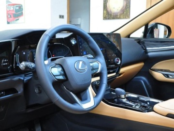 Lexus NX II SUV Facelifting 2.5 450h+ 292KM 2025 450h+ Prestige AWD 2.5 (292KM), zdjęcie 5