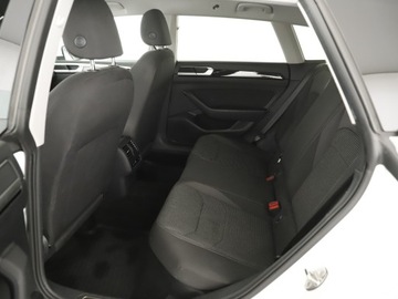 Volkswagen Arteon Fastback Facelifting 2.0 TDI SCR 150KM 2022 Volkswagen Arteon Shooting Brake OLEJ GRATIS | APP, zdjęcie 17