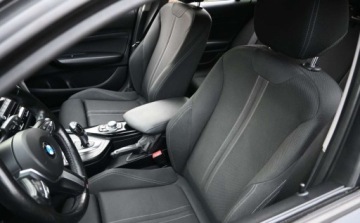BMW Seria 1 F20-F21 Hatchback 5d Facelifting 2015 118d 150KM 2016 BMW Seria 1 2,0D 150 KM SPORT-LINE Full Led Nawigacja Klimatronik 2.0 150KM, zdjęcie 25