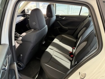 Skoda Kamiq Crossover Facelifting 1.0 TSI 115KM 2025 Skoda Kamiq Kamiq Edition 130 1,0 TSI 85 kW 7-biegowa DSG Benzyna 115KM, zdjęcie 23