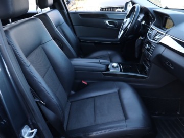 Mercedes Klasa E W212 Kombi 200 CGI BlueEFFICIENCY 184KM 2012 Mercedes E E 200, Automat, Skóra, Navi, Xenon, zdjęcie 8