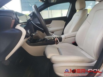 Mercedes Klasa A W177/V177 2020 Mercedes-Benz Klasa A 220_4MATIC_2.0 L_188 km_2020r 2.0 Benzyna 188KM, zdjęcie 7