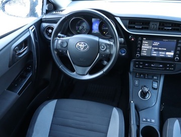 Toyota Auris II Touring Sports Facelifting 1.8 Hybrid 136KM 2017 Toyota Auris Hybrid, Salon Polska, Automat, Klima, zdjęcie 6