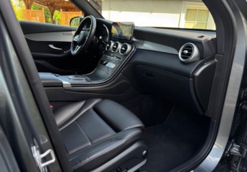 Mercedes GLC C253 SUV Facelifting 2.0 200d 163KM 2020 Mercedes-Benz GLC MULTIBEAM FullLed Alu18 Kamera VIRTUAL Cockpit Navi AMBI, zdjęcie 23