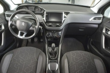 Peugeot 2008 I SUV Facelifting 1.6 BlueHDi 75KM 2018 Peugeot 2008 1.6 Blue HDI nawigacja Android Auto C, zdjęcie 16