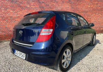 Hyundai i30 I Hatchback 1.4 109KM 2009 Hyundai i30 Klima Alu Isofix Warszawa 1.4 Benzyna 109KM, zdjęcie 3