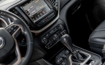 Jeep Cherokee V Terenowy 2.0 MJD 170KM 2014 Jeep Cherokee Jeep Cherokee 2.0 Multijet Active Drive II Automatik Limited, zdjęcie 5