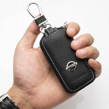 Кожаный чехол для ключей от автомобиля Nissan.