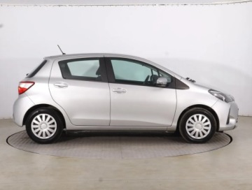Toyota Yaris III Hatchback 5d Facelifting 2017 1.5 Dual VVT-iE 111KM 2017 Toyota Yaris 1.5 Dual VVT-i, Salon Polska, Klima, zdjęcie 5