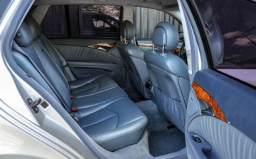 Mercedes Klasa E W211 Kombi S211 3.5 4Matic 272KM 2005 Mercedes-Benz Klasa E 3,5 (272KM) 4-Matic 3.5 Benzyna 272KM, zdjęcie 11