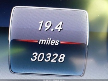 Mercedes GLC C253 2018 Mercedes-Benz GLC 300 4Matic 2018 2.0l 2.0 Benzyna 241KM, zdjęcie 11