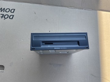 5Q0035842B CZYTNIK MULTIMEDIA SKODA OCTAVIA III 3 13-