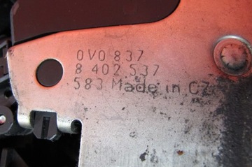 BMW X5 E53 LCI ZÁMEK DVEŘE LEVÝ PŘEDNÍ 7 PIN 8402537