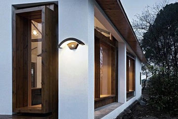 KINKIET ZEWNĘTRZNY LED IP65 NA PODJAZD DOMU