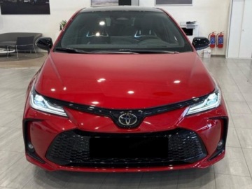 Toyota Corolla XII Sedan Facelifting 1.8 Hybrid 140KM 2025 Od ręki - GR Sport 1.8 Hybrid 140KM | Podgrzewane fotele!, zdjęcie 1