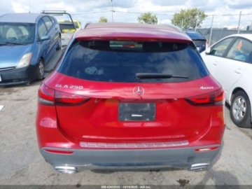 Mercedes GLA II 2021 Mercedes-Benz GLA 2021 .r,2,0 L 4MATIC 2.0 Benzyna 221KM, zdjęcie 4