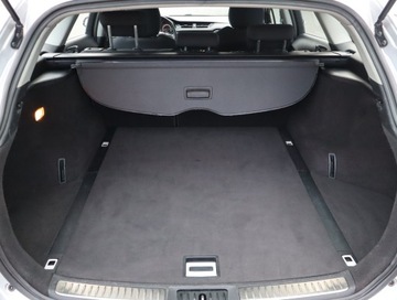 Toyota Avensis III Wagon Facelifting 2015 1.6 D-4D 112KM 2015 Toyota Avensis 1.6 D-4D, Salon Polska, Serwis ASO, zdjęcie 13