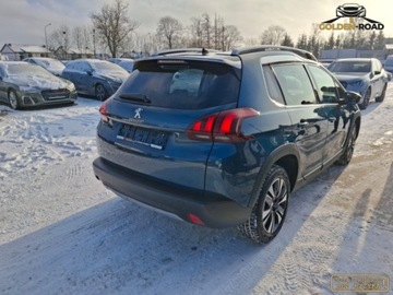Peugeot 2008 I SUV Facelifting 1.2 PureTech 110KM 2016 Peugeot 2008 1,2 benz . 110 KM panorama navi automat podgrz.fot. alu oplac, zdjęcie 5