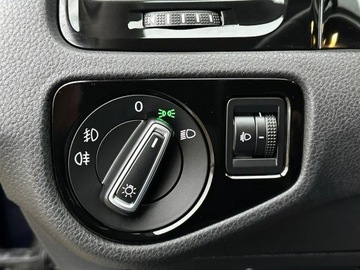 Volkswagen Golf VII Hatchback 3d 1.4 TSI BlueMotion Technology 125KM 2016 Volkswagen Golf Łopatki Grzane fotele Czujniki, zdjęcie 15