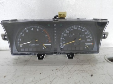 GALANT V E30 PŘÍSTROJOVÁ DESKA BUDÍKY BENZÍN 2.0 AUTOMAT