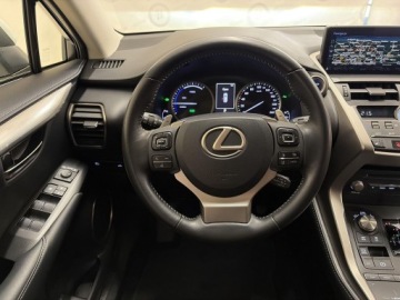 Lexus NX I SUV 300h 197KM 2017 Lexus NX 300h Comfort AWD I (2014-2021) Lexus NX 3, zdjęcie 11