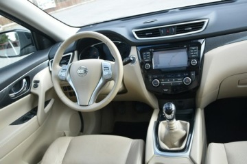 Nissan X-Trail III Terenowy 1.6 dCi 130KM 2016 Nissan X-Trail 1.6dCi 129KM Manual 2016r. Salon Xe, zdjęcie 8