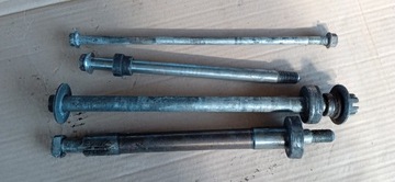 YAMAHA FZR 600 OŚ OŚKA ŚRUBA KOŁA WAHACZA SILNIKA