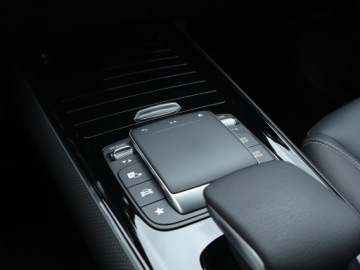 Mercedes GLA II Off-roader 1.3 200 163KM 2023 Mercedes GLA GLA 200, Salon Polska, Serwis ASO, zdjęcie 12