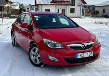 Opel Astra J Hatchback 5d 1.6 Twinport ECOTEC 115KM 2010 Opel Astra Opel Astra sport 1.6 Manual, 115 KM, 2010r 1.6 Benzyna 115KM, zdjęcie 2