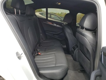 BMW Seria 5 G30-G31 2022 BMW Seria 5 540xi 2022 3.0l 3.0 Benzyna 335KM, zdjęcie 10