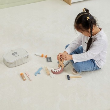 Деревянный стоматолог установил маленького стоматолога доктор Viga Polarb