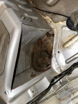 Крепление кузова к задней раме Suzuki Grand Vitara I 5D RH+LH