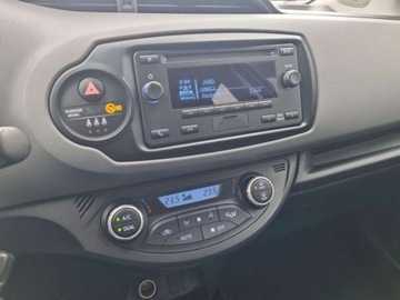 Toyota Yaris III Hatchback 5d Facelifting 2017 1.5 Hybrid 100KM 2020 Toyota Yaris Toyota Yaris, serwisowany w ASO, 1 wlaciciel, VAT 23 1.5, zdjęcie 17