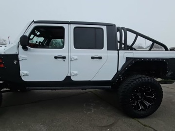Jeep Gladiator 2020 Jeep Gladiator S Edition Crew Can Medium Bed 2020 3.6 Benzyna 285KM, zdjęcie 4