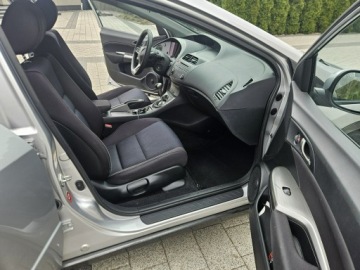 Honda Civic VIII Hatchback 3d 1.4 i-VTEC 100KM 2010 Honda Civic 1.4 100 KM Klima, Elektryka, Zadbany, zdjęcie 12