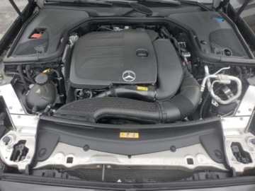 Mercedes Klasa E W214 2023 Mercedes-Benz Klasa E 350 4Matic 2023 2.0l 2.0 Benzyna 255KM, zdjęcie 6