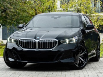 BMW Seria 5 G90-91 Touring 2.0 520d 197KM 2025 BMW Seria 5 520d xDrive Sport Sedan 2.0 (197KM) 2025, zdjęcie 5