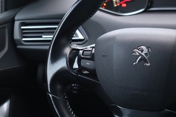 Peugeot 308 II SW Facelifting 1.6 BlueHDi 120KM 2018 Peugeot 308 1.6 BlueHDi, Salon Polska, Serwis ASO, zdjęcie 16