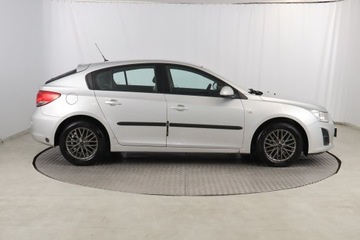 Chevrolet Cruze Hatchback 5d 1.8 16V DOHC 141KM 2012 Chevrolet Cruze 1.8 i 16V, Salon Polska, zdjęcie 4