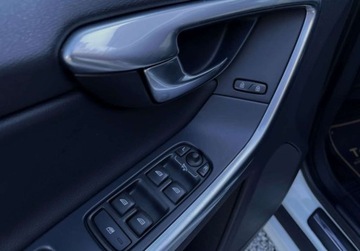 Volvo XC60 I SUV Facelifting 2.0 D4 DRIVE-E 190KM 2015 Volvo XC 60 2.0 D 190KM automatskoraNAVIbezwypadkowy zarejestrowany, zdjęcie 30
