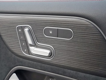 Mercedes GLB SUV 1.3 180 136KM 2025 MERCEDES-BENZ GLB 180 AMG Line Suv 1.3 (136KM) 2025, zdjęcie 15