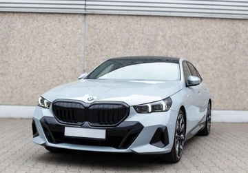 BMW Seria 5 G90-91 2026 BMW Seria 5 520d xDrive, Panorama, M sport, Pakiet Travel, Bowers, 21 cali, zdjęcie 1