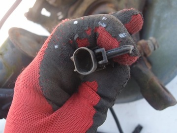 MCPERSON АМОРТИЗАТОР ЛЕВЫЙ MITSUBISHI COLT 12 лет