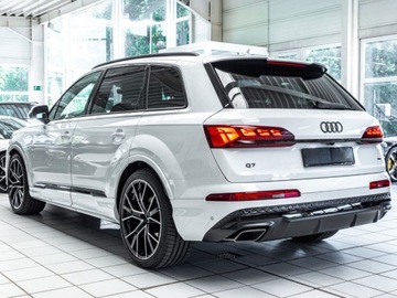 Audi Q7 II SUV Facelifting  3.0 50 TDI 286KM 2025 AUDI Q7 50 TDI quattro S Line Suv 3.0 (286KM) 2025, zdjęcie 1