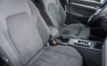 Volkswagen Golf VIII Hatchback 1.5 eTSI EVO mHEV 150KM 2020 Volkswagen Golf 1.5 eTSI 150KM Hybryda Life DSG Virtual cockpit Kamera Asy, zdjęcie 16